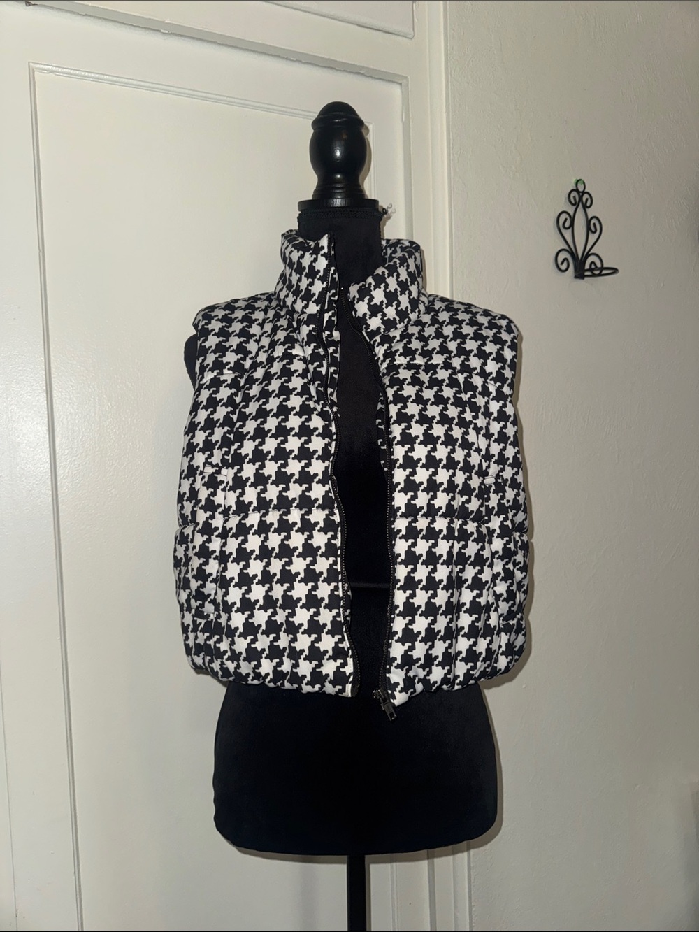 Fashion nova brand vest